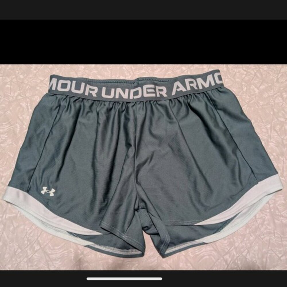 Under Armour Women's Medium‎ Slate Gray Athletic Shorts